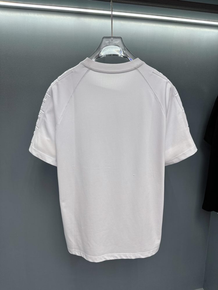 芬迪 2023Ss春夏最新款短袖T恤，手感柔软